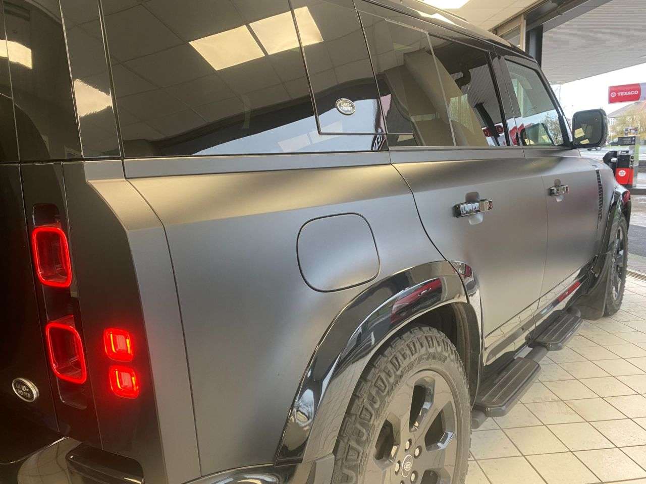 0 LAND ROVER DEFENDER 0 LAND ROVER DEFENDER