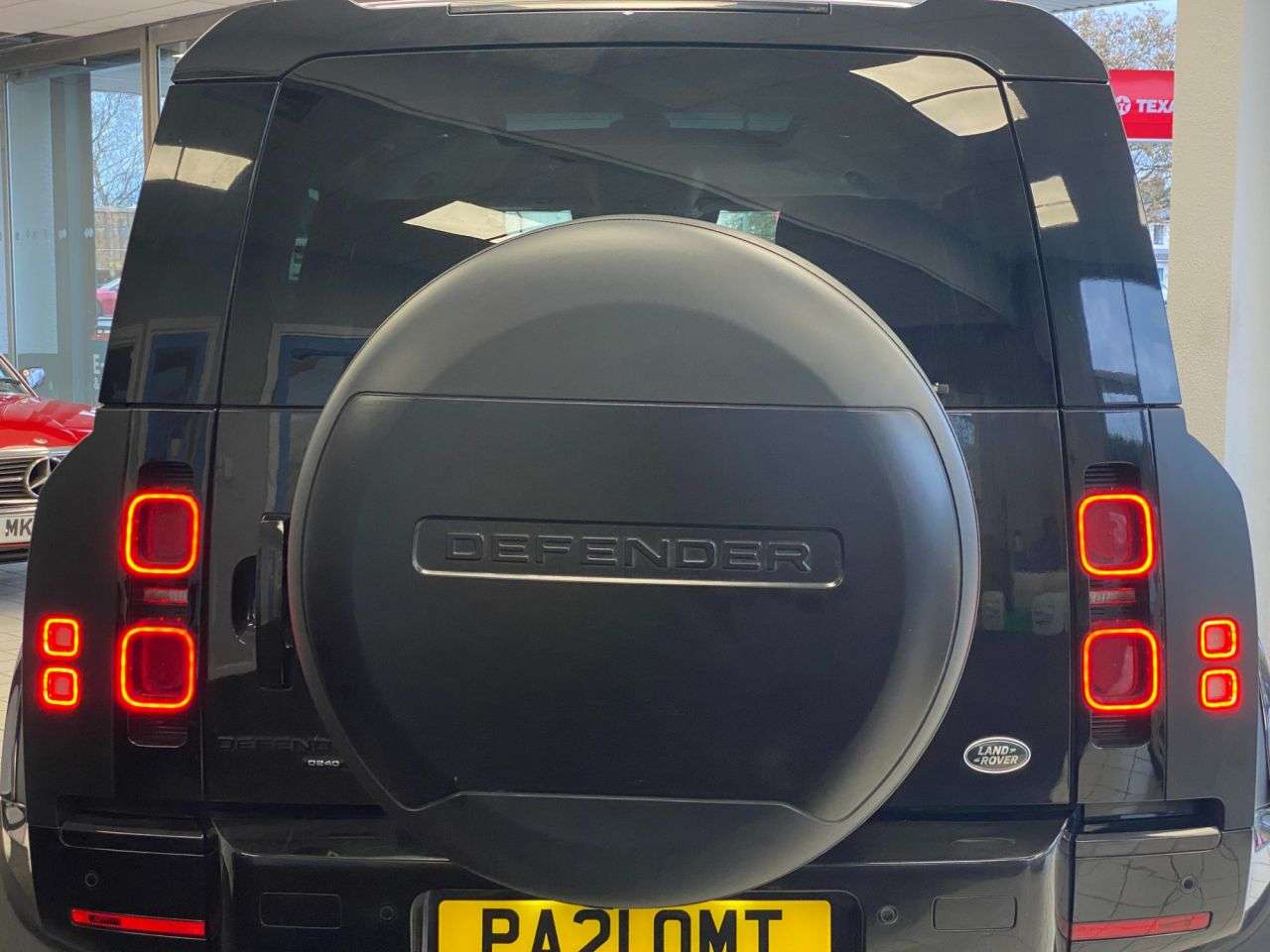 0 LAND ROVER DEFENDER 0 LAND ROVER DEFENDER