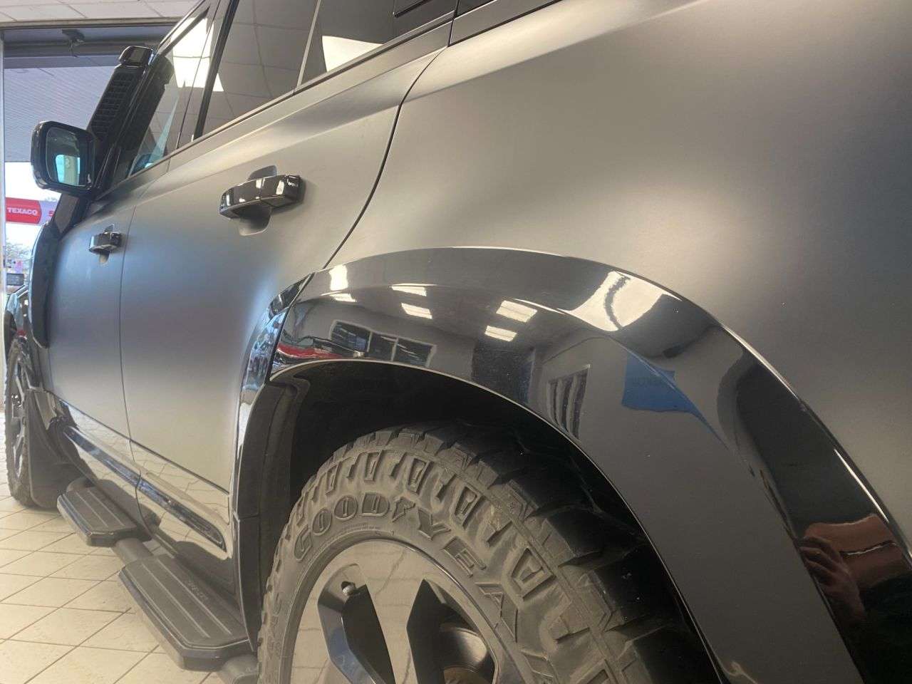 0 LAND ROVER DEFENDER 0 LAND ROVER DEFENDER