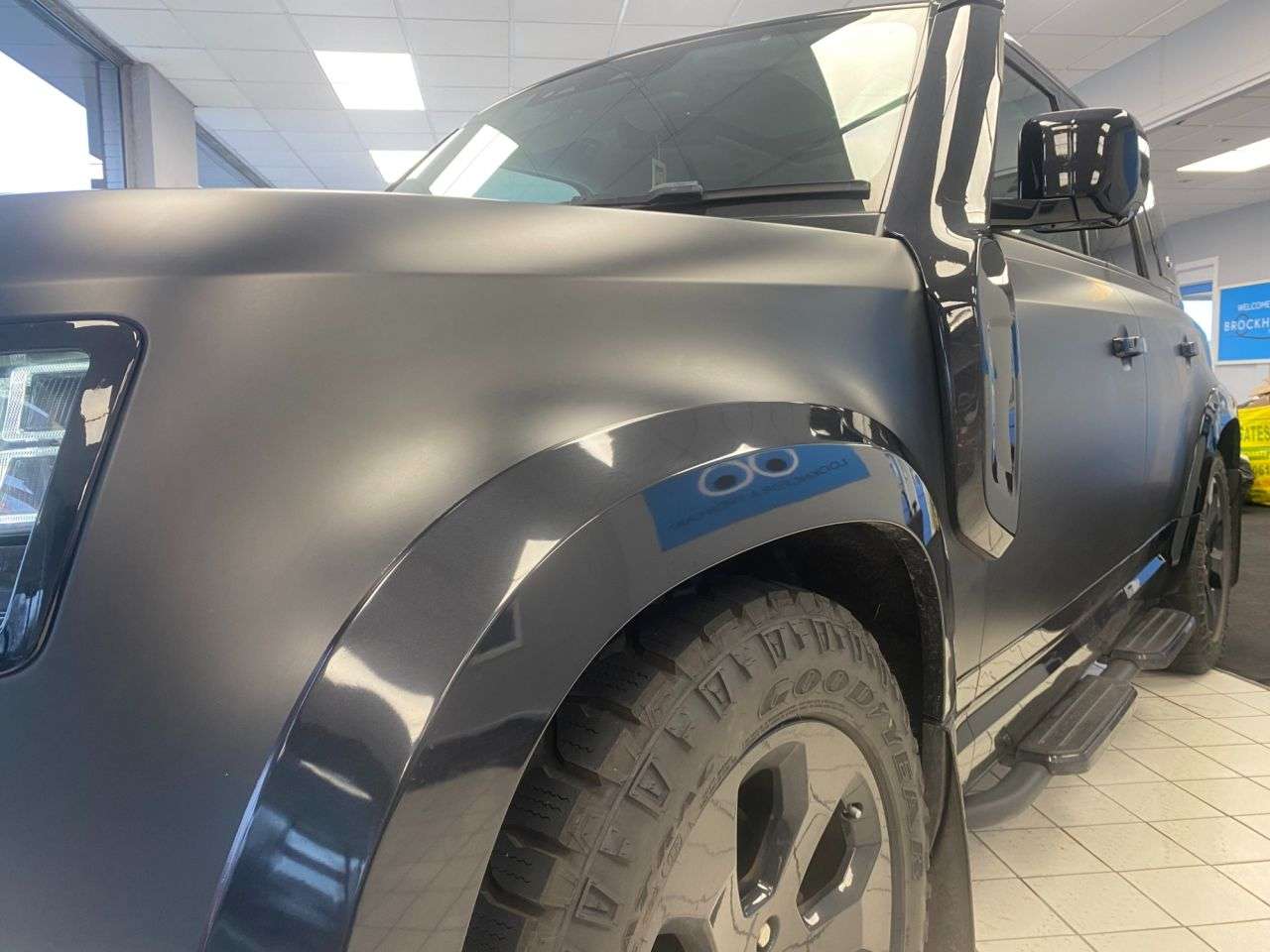 0 LAND ROVER DEFENDER 0 LAND ROVER DEFENDER