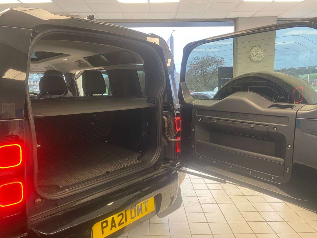 0 LAND ROVER DEFENDER 0 LAND ROVER DEFENDER