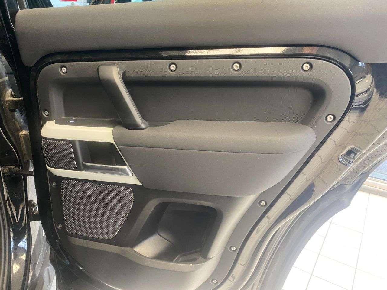 0 LAND ROVER DEFENDER 0 LAND ROVER DEFENDER