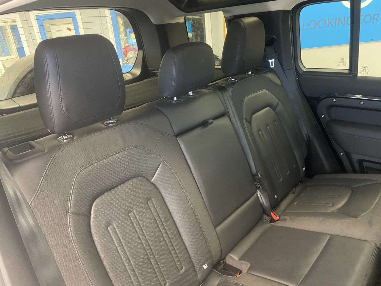 0 LAND ROVER DEFENDER 0 LAND ROVER DEFENDER