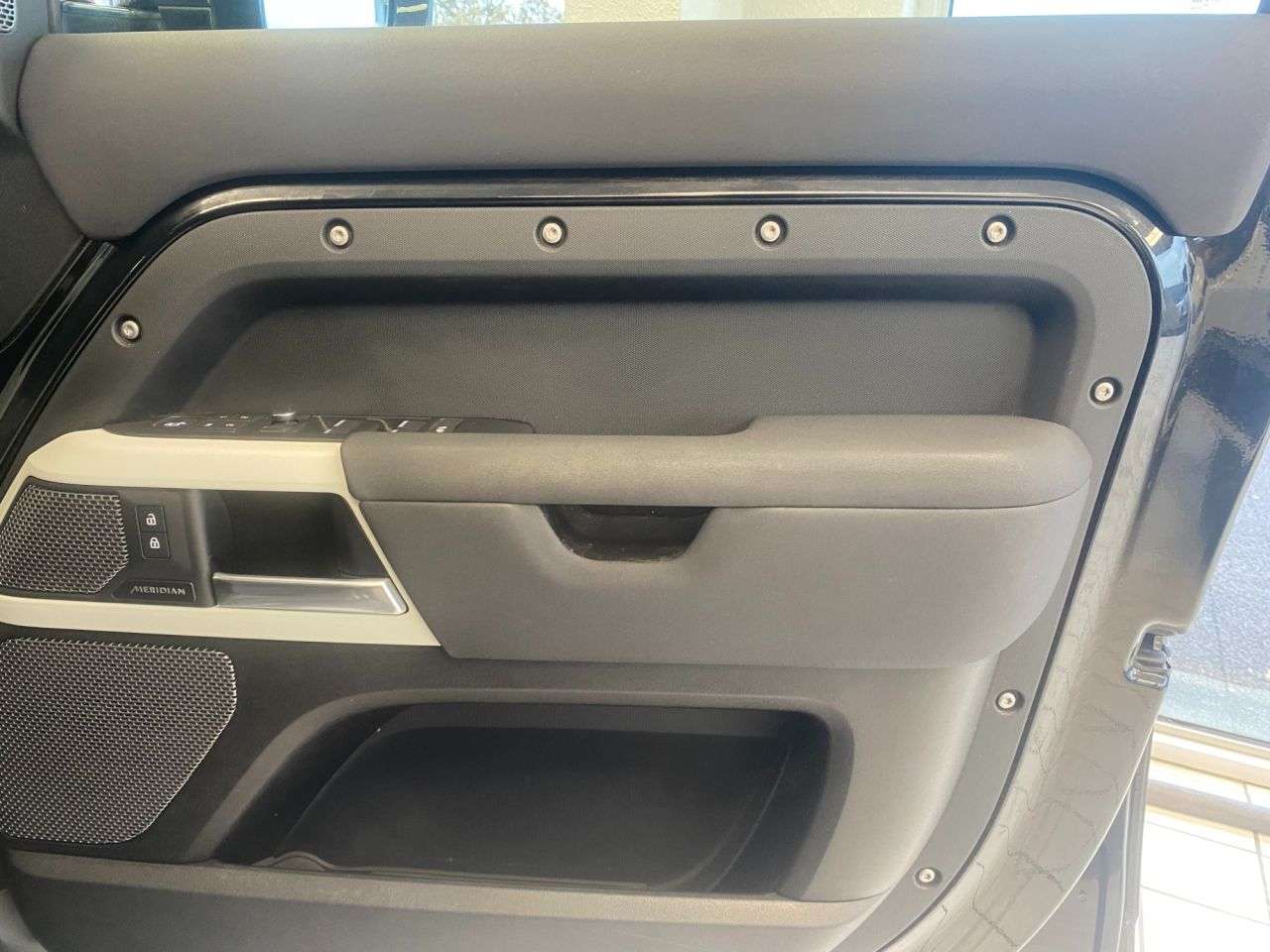 0 LAND ROVER DEFENDER 0 LAND ROVER DEFENDER