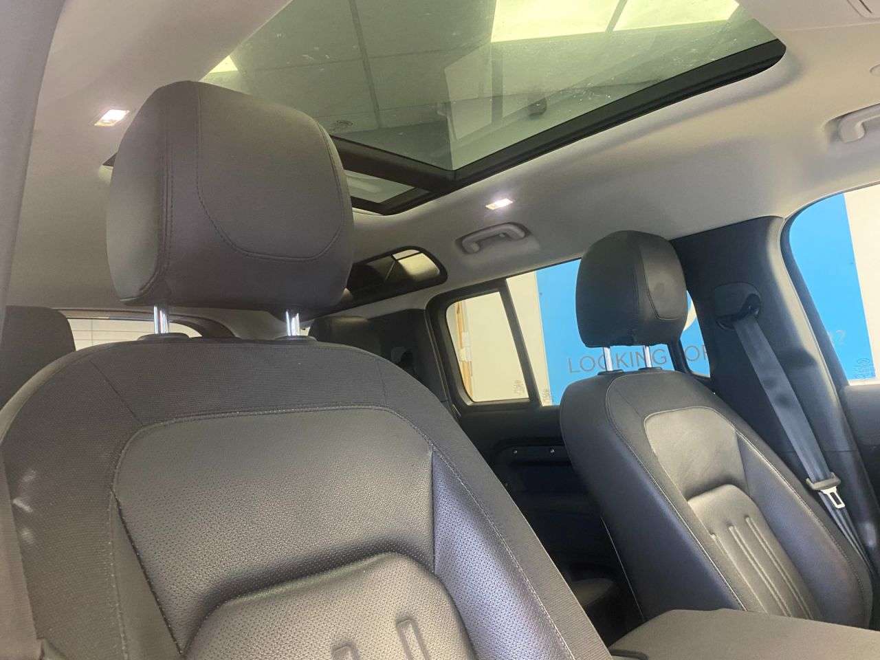 0 LAND ROVER DEFENDER 0 LAND ROVER DEFENDER