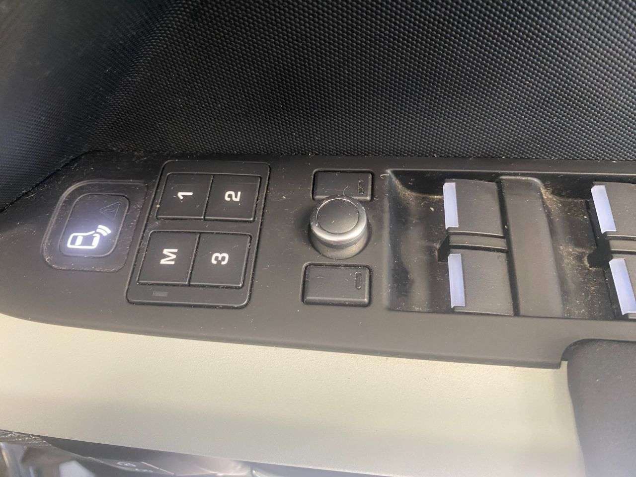 0 LAND ROVER DEFENDER 0 LAND ROVER DEFENDER