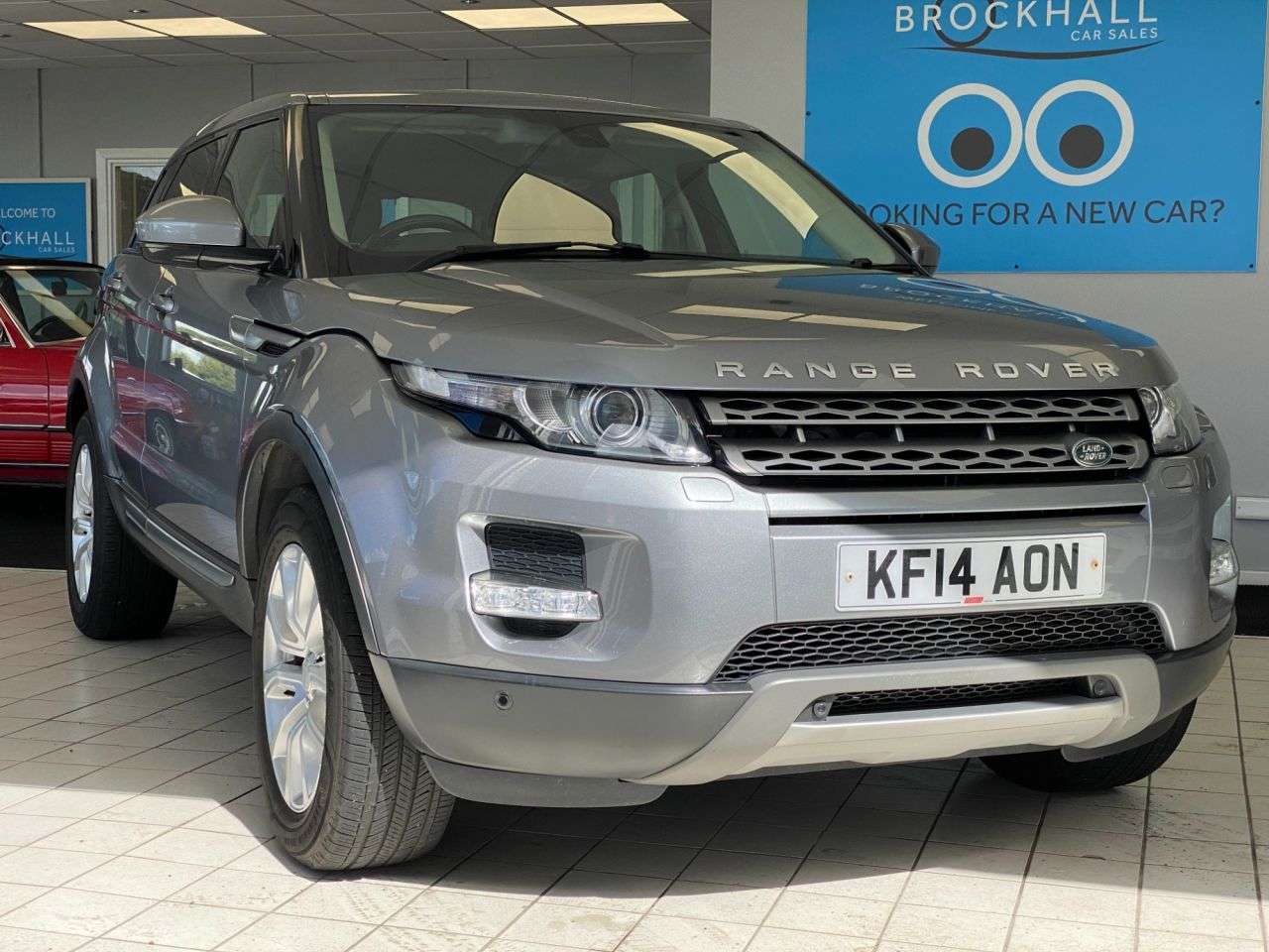 A 2014 LAND ROVER RANGE ROVER EVOQUE 2.2 SD4 Pure Tech SUV 5dr Diesel Auto 4WD Euro 5 (s/s) (190 ps) 2.2 TD4 Bes A 2014 LAND ROVER RANGE ROVER EVOQUE 2.2 SD4 Pure Tech SUV 5dr Diesel Auto 4WD Euro 5 (s/s) (190 ps) 2.2 TD4 Bes