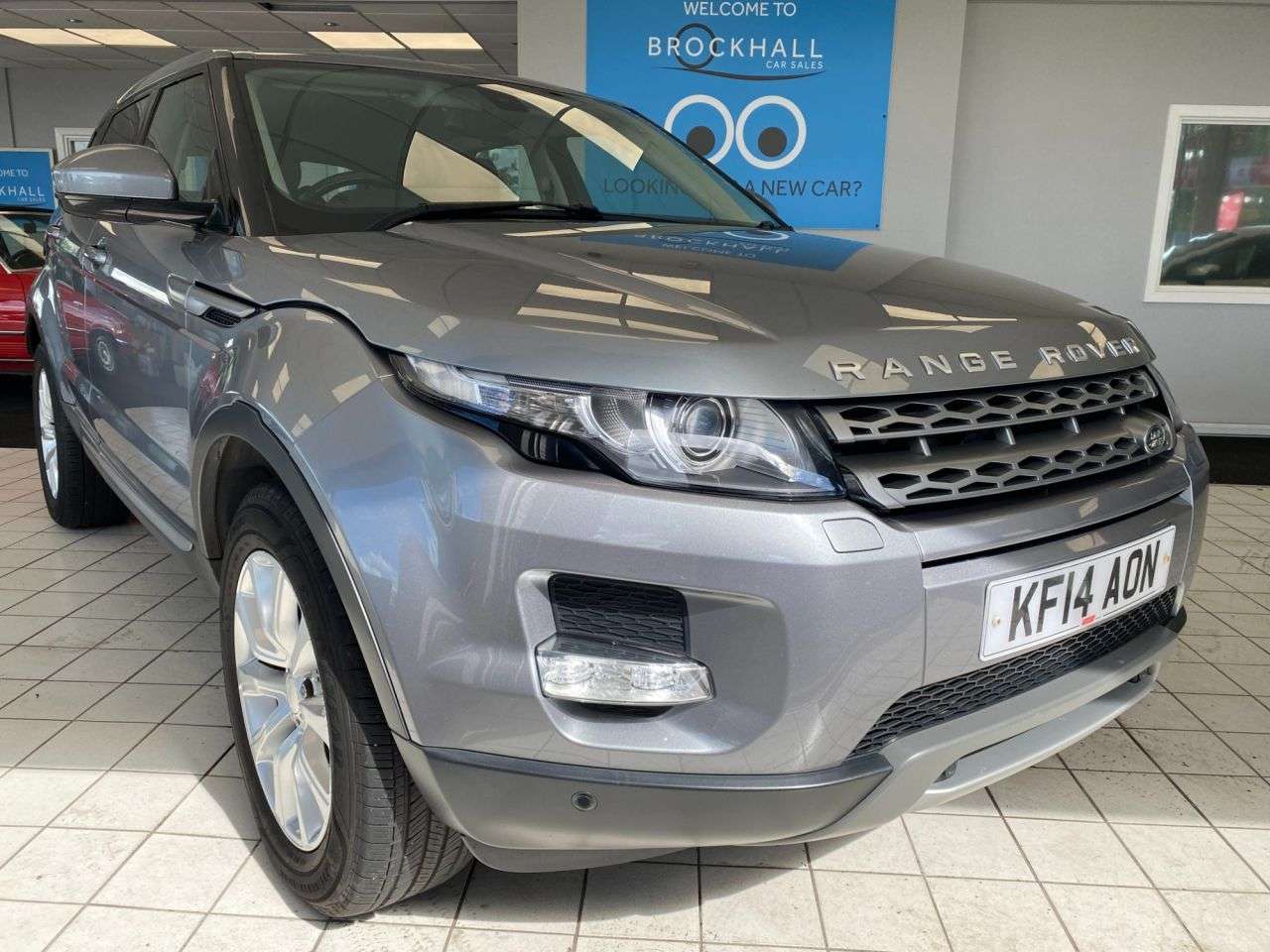 A 2014 LAND ROVER RANGE ROVER EVOQUE 2.2 SD4 Pure Tech SUV 5dr Diesel Auto 4WD Euro 5 (s/s) (190 ps) 2.2 TD4 Bes A 2014 LAND ROVER RANGE ROVER EVOQUE 2.2 SD4 Pure Tech SUV 5dr Diesel Auto 4WD Euro 5 (s/s) (190 ps) 2.2 TD4 Bes