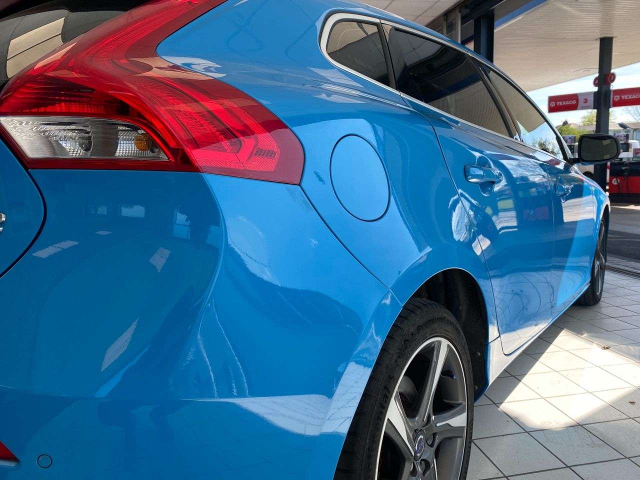2016 VOLVO V40 2016 VOLVO V40