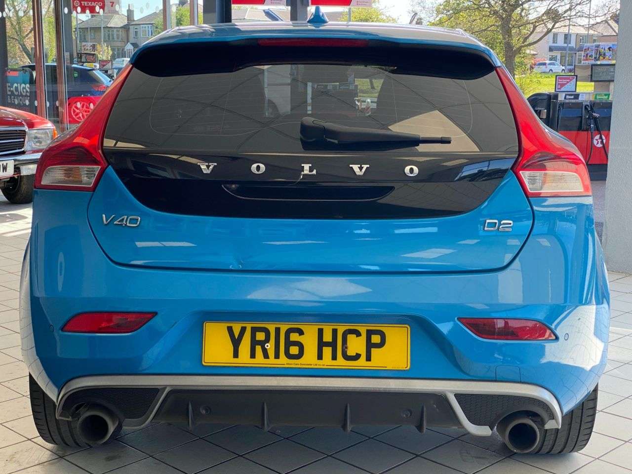 2016 VOLVO V40 2016 VOLVO V40