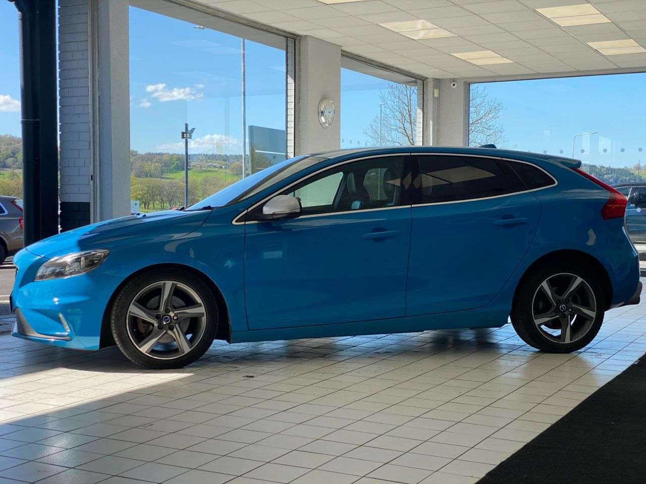 2016 VOLVO V40 2016 VOLVO V40