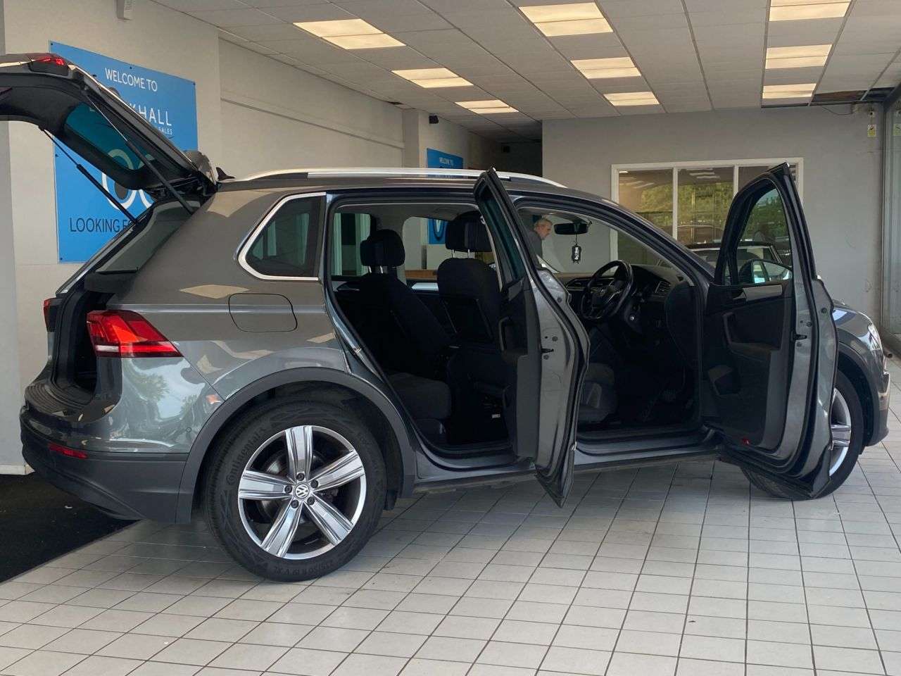 2019 VOLKSWAGEN TIGUAN 2019 VOLKSWAGEN TIGUAN
