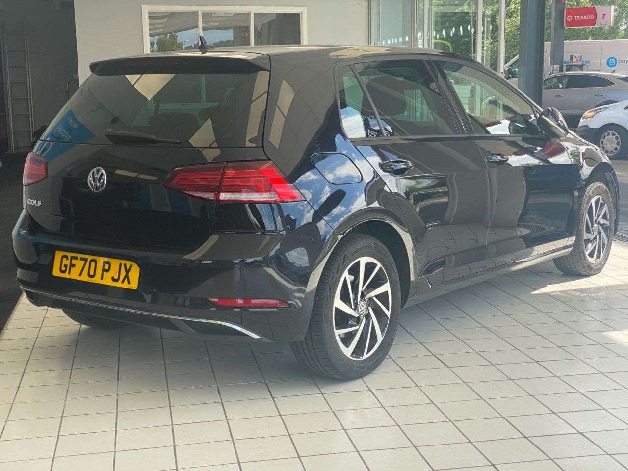 A 2020 VOLKSWAGEN GOLF 1.5 TSI EVO Match Edition Hatchback 5dr Petrol Manual Euro 6 (s/s) (150 ps) A 2020 VOLKSWAGEN GOLF 1.5 TSI EVO Match Edition Hatchback 5dr Petrol Manual Euro 6 (s/s) (150 ps)
