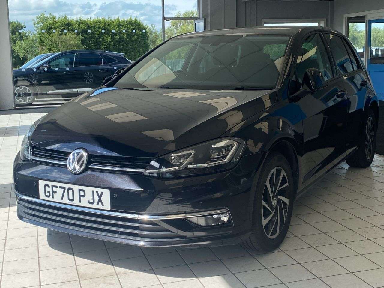 A 2020 VOLKSWAGEN GOLF 1.5 TSI EVO Match Edition Hatchback 5dr Petrol Manual Euro 6 (s/s) (150 ps) A 2020 VOLKSWAGEN GOLF 1.5 TSI EVO Match Edition Hatchback 5dr Petrol Manual Euro 6 (s/s) (150 ps)