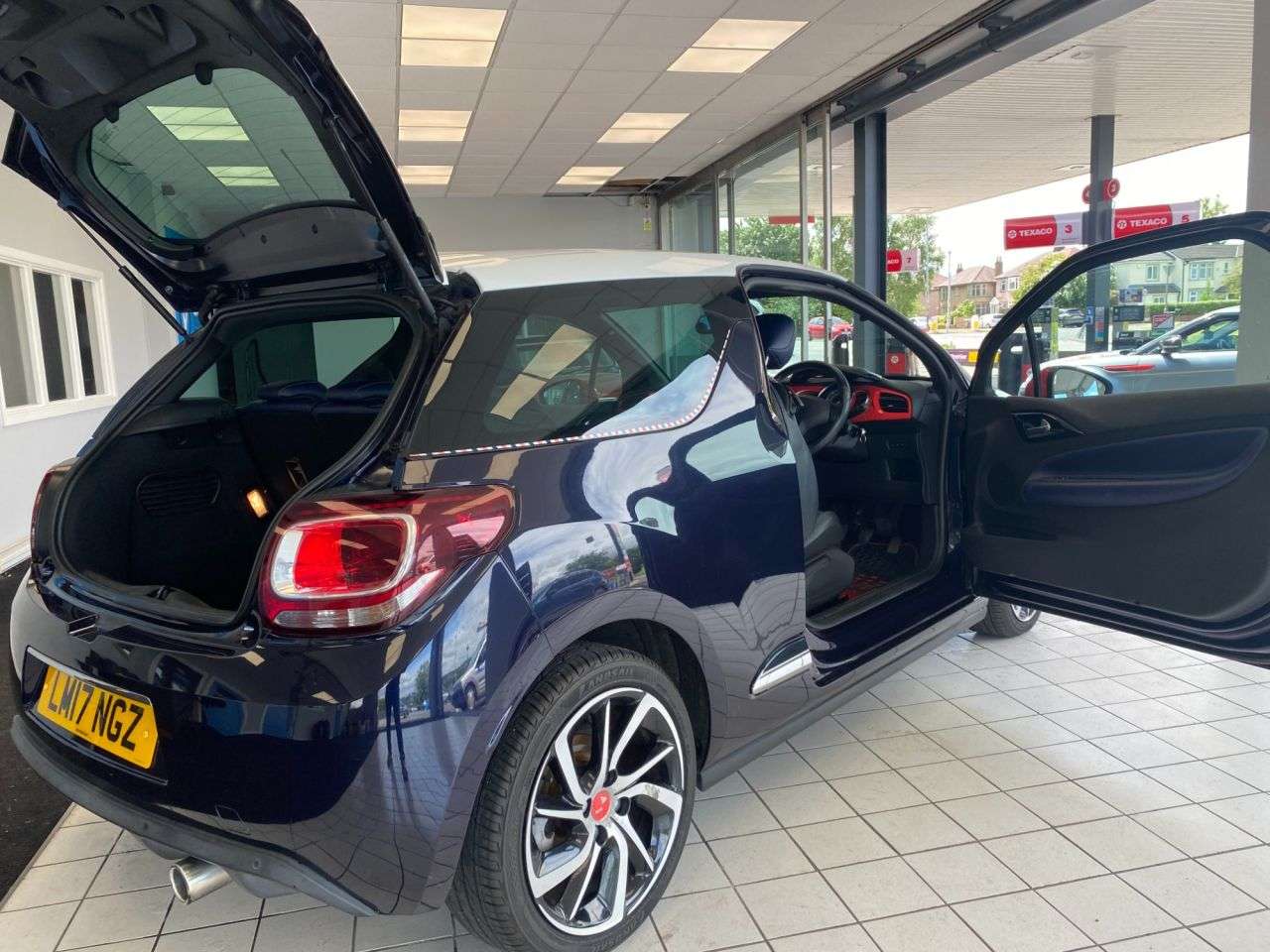 2017 DS AUTOMOBILES DS 3 2017 DS AUTOMOBILES DS 3