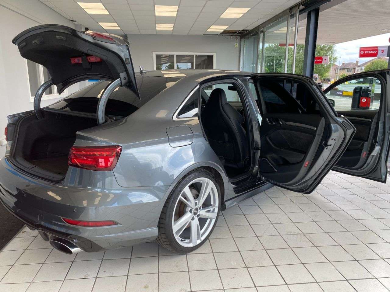2017 AUDI RS3 2017 AUDI RS3