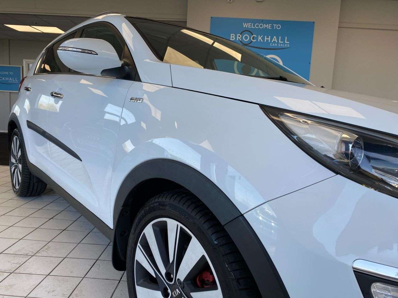 A 2015 KIA SPORTAGE 2.0 CRDi KX-2 SUV 5dr Diesel Auto AWD Euro 5 (134 bhp) 2.0 Diesel Auto. AWD A 2015 KIA SPORTAGE 2.0 CRDi KX-2 SUV 5dr Diesel Auto AWD Euro 5 (134 bhp) 2.0 Diesel Auto. AWD