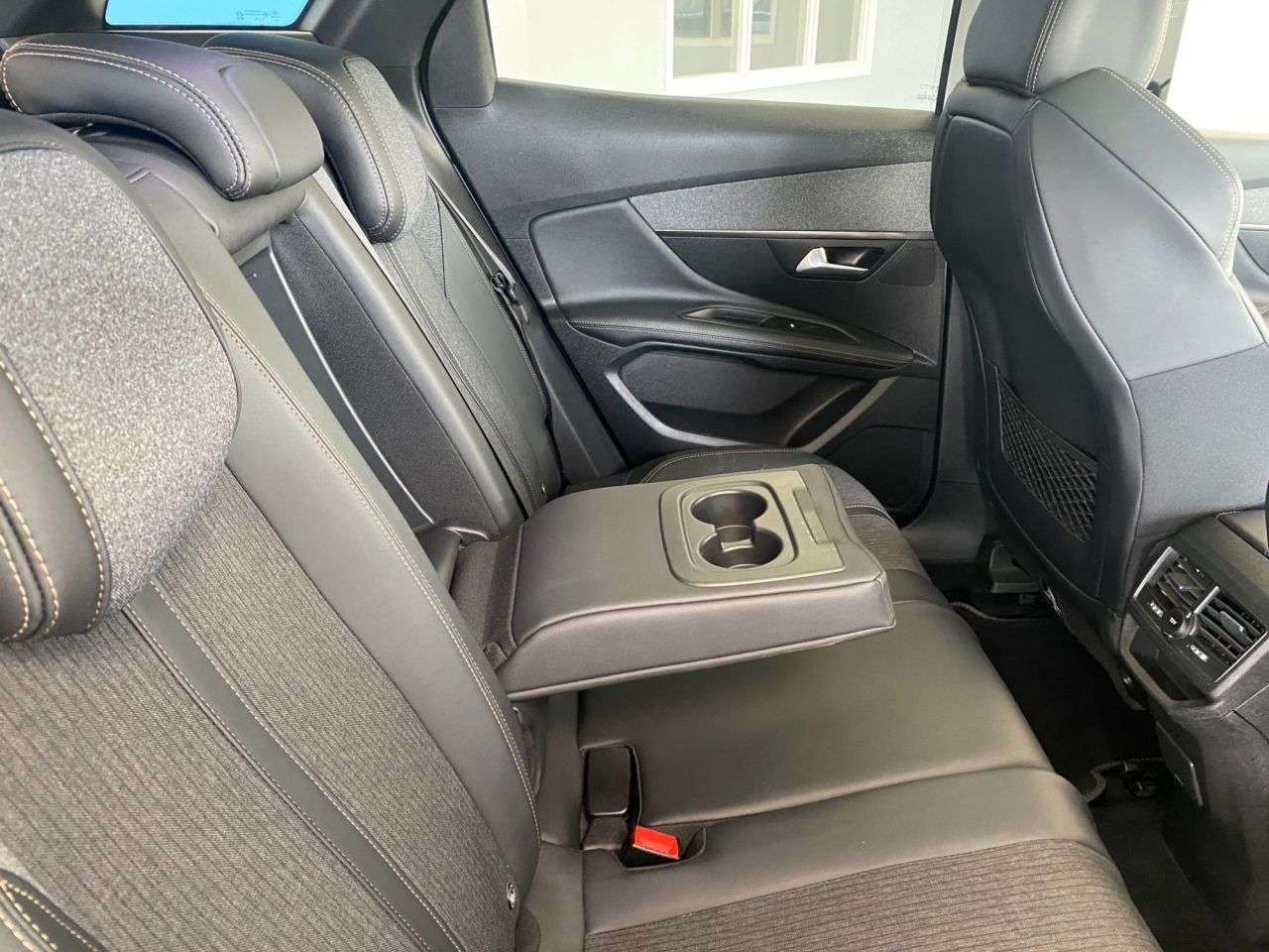 2019 PEUGEOT 3008 2019 PEUGEOT 3008