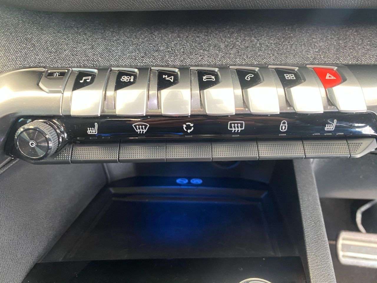 2019 PEUGEOT 3008 2019 PEUGEOT 3008