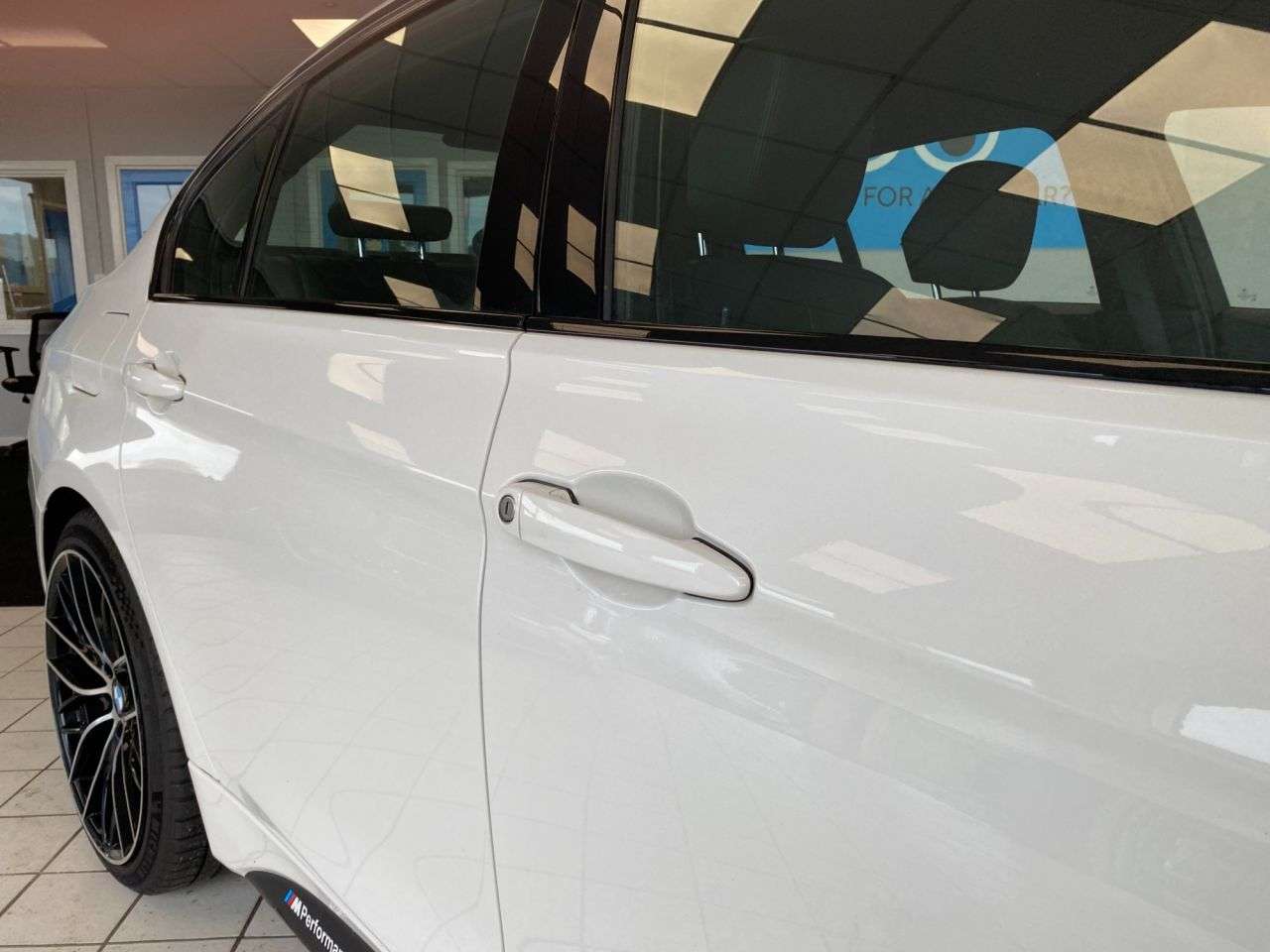 A 2014 BMW 3 SERIES 3.0 335d M Sport Saloon 4dr Diesel Auto xDrive Euro 6 (s/s) (313 ps) A 2014 BMW 3 SERIES 3.0 335d M Sport Saloon 4dr Diesel Auto xDrive Euro 6 (s/s) (313 ps)