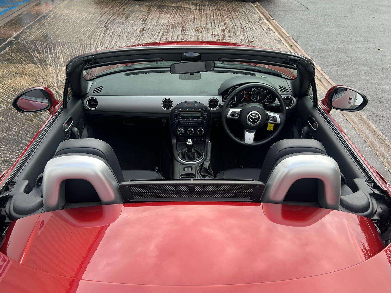 2011 MAZDA MX-5 2011 MAZDA MX-5