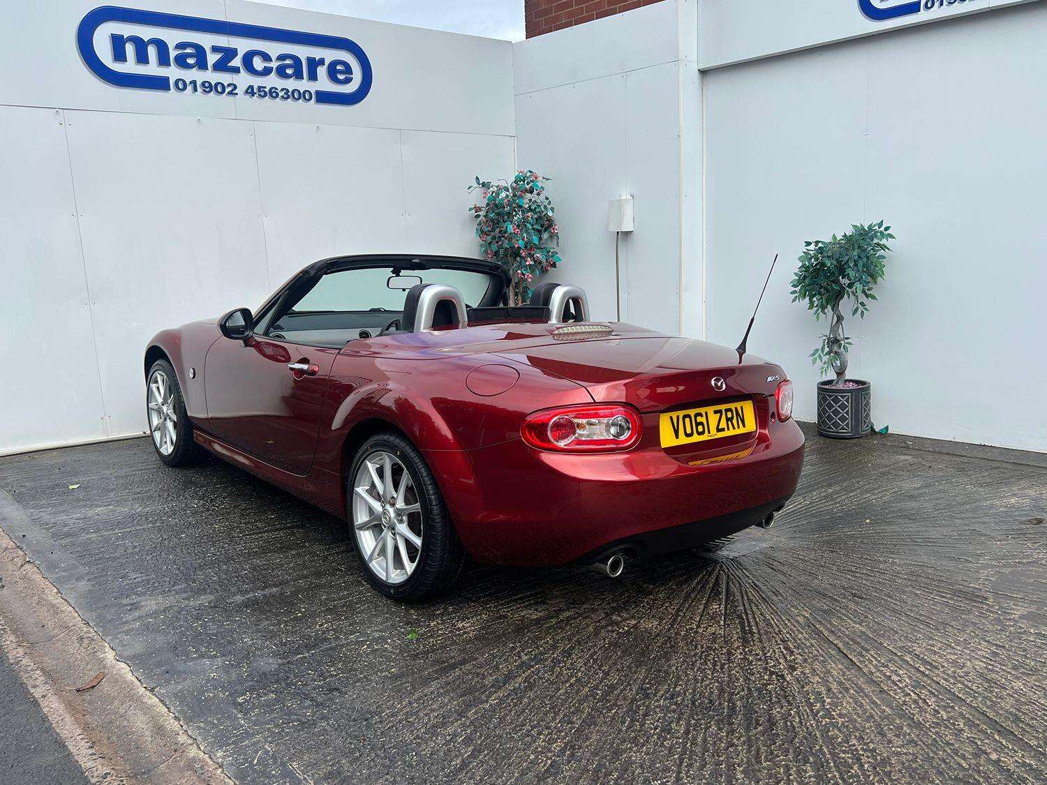 2011 MAZDA MX-5 2011 MAZDA MX-5