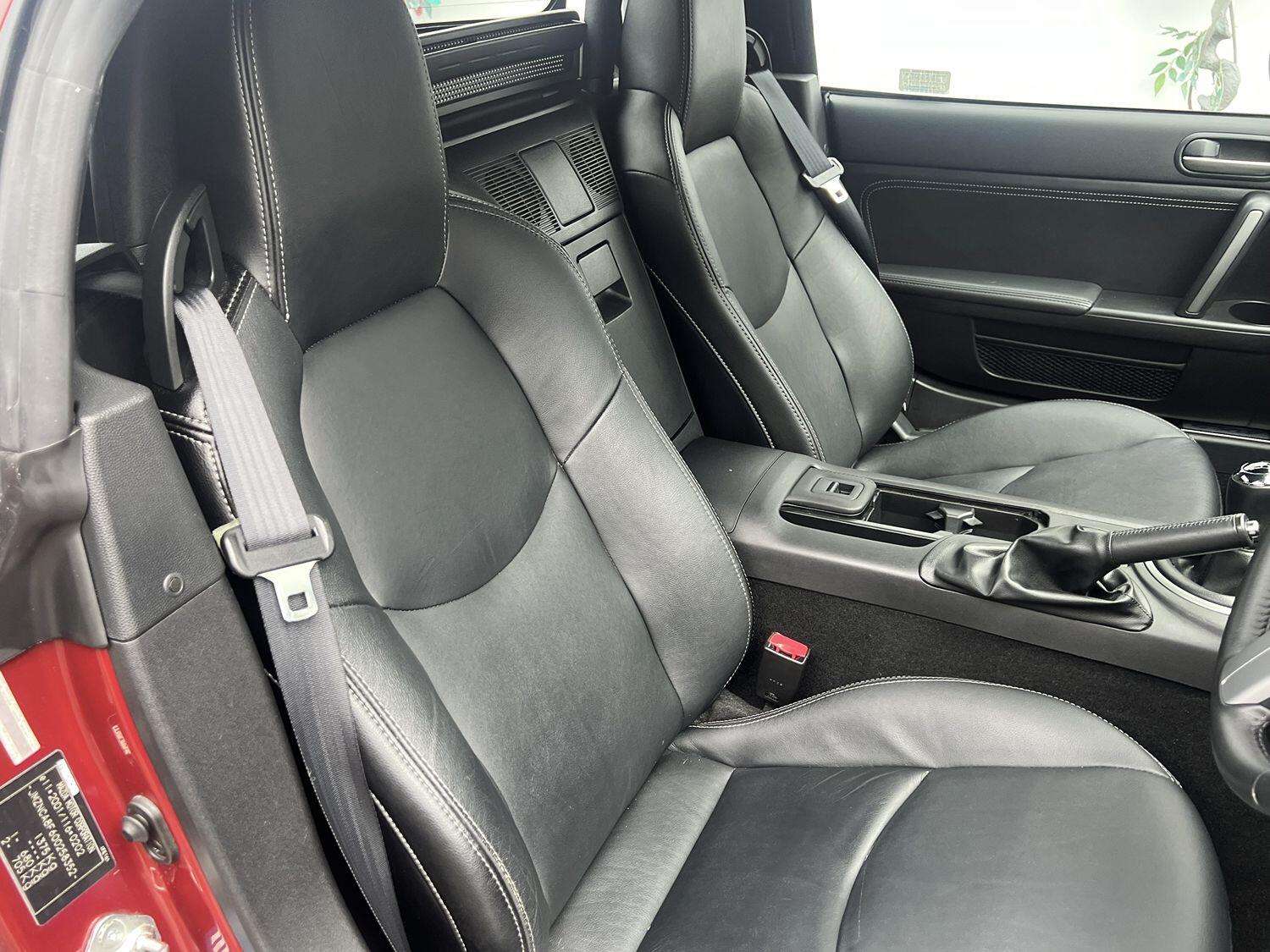 2011 MAZDA MX-5 2011 MAZDA MX-5