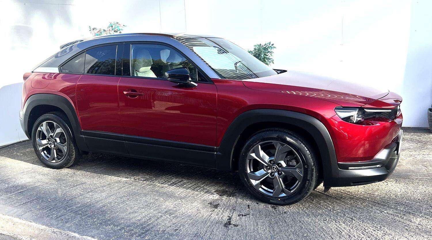 2022 MAZDA MX-30 2022 MAZDA MX-30