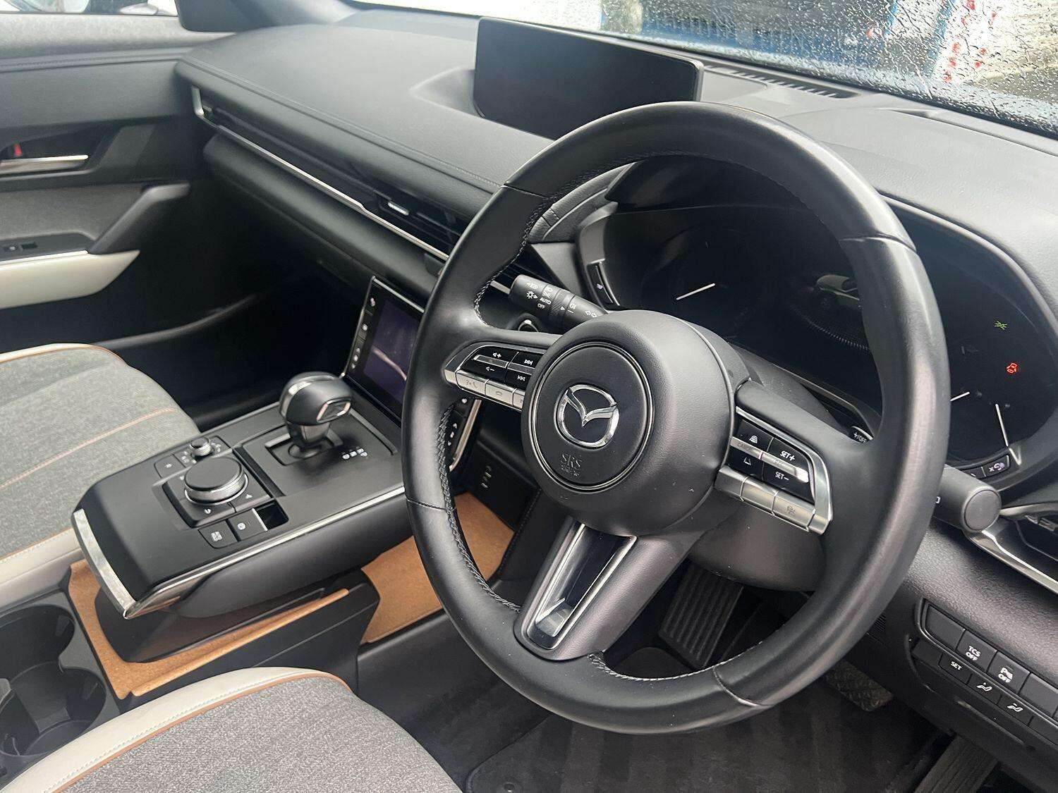 2022 MAZDA MX-30 2022 MAZDA MX-30