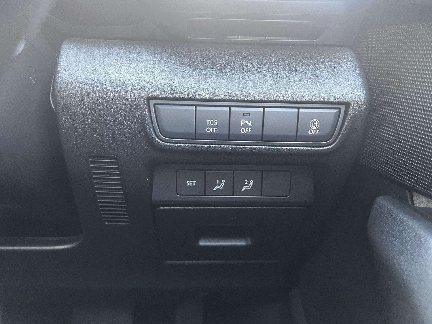 2022 MAZDA MX-30 2022 MAZDA MX-30