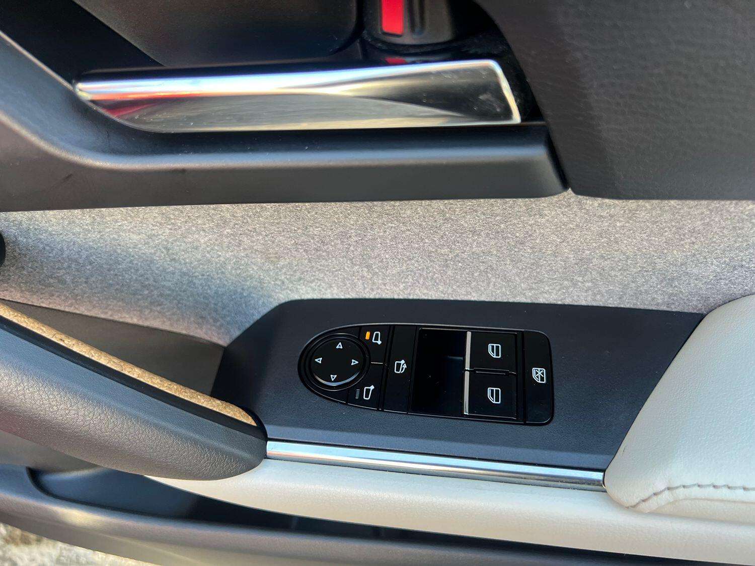 2022 MAZDA MX-30 2022 MAZDA MX-30