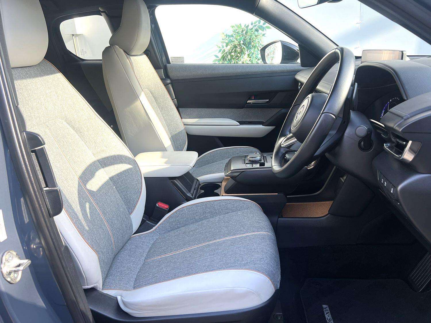 2022 MAZDA MX-30 2022 MAZDA MX-30