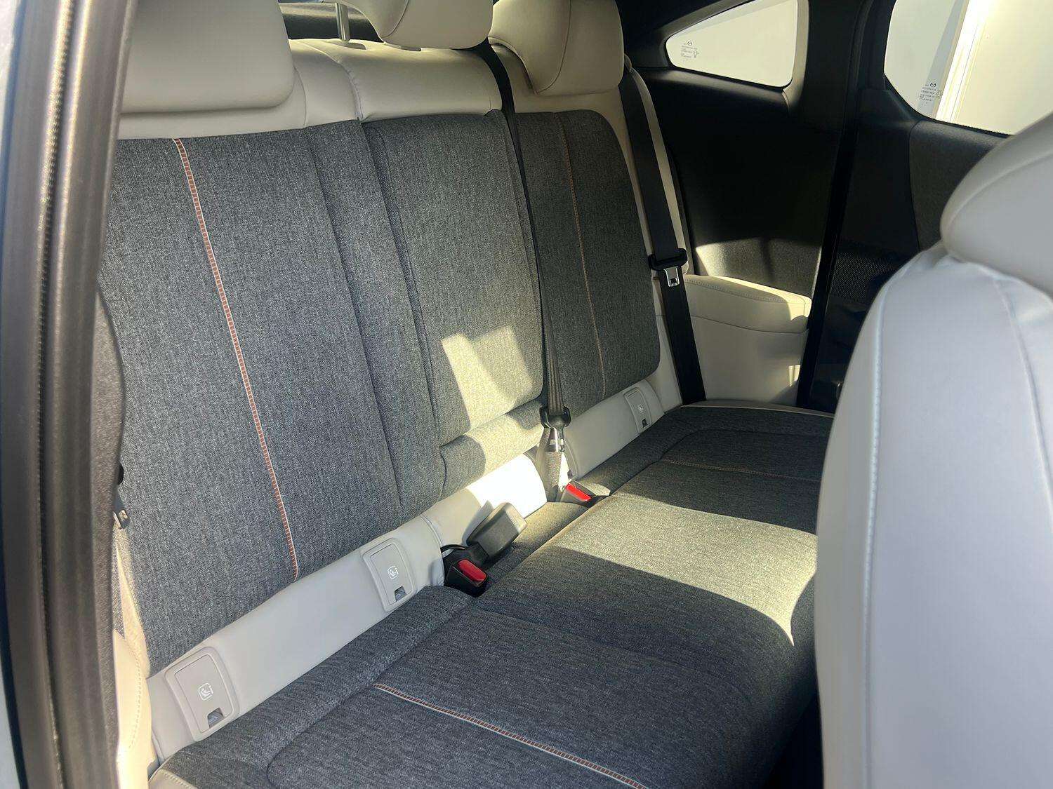 2022 MAZDA MX-30 2022 MAZDA MX-30