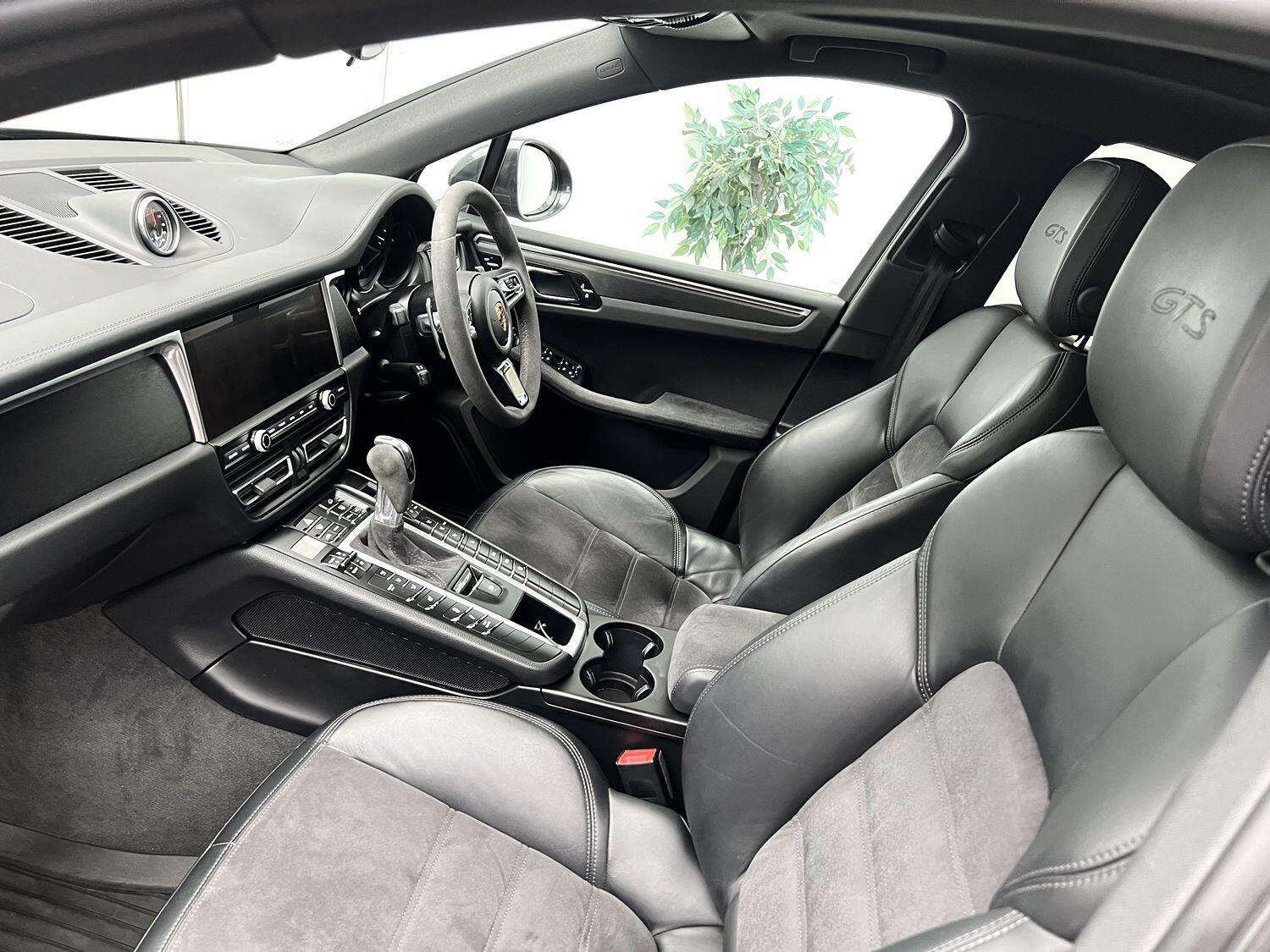 2021 PORSCHE MACAN 2021 PORSCHE MACAN