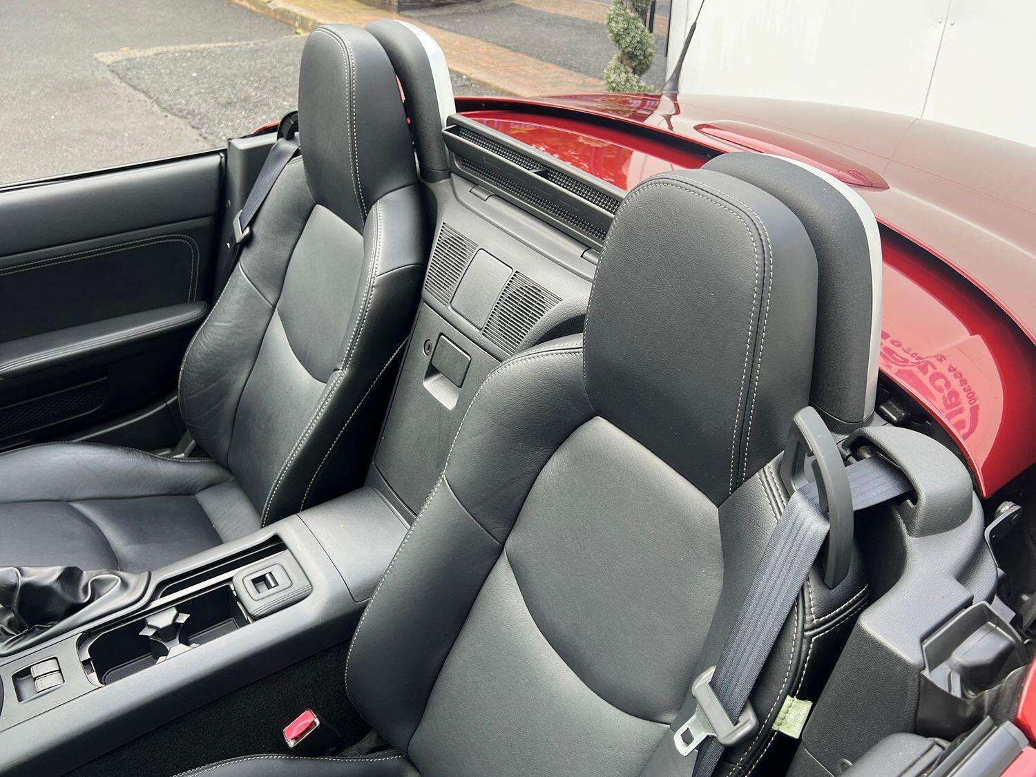 2011 MAZDA MX-5 2011 MAZDA MX-5