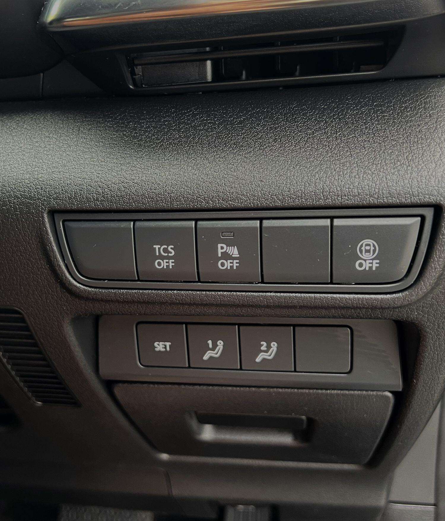 2022 MAZDA MX-30 2022 MAZDA MX-30