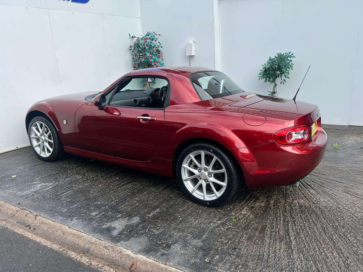 2011 MAZDA MX-5 2011 MAZDA MX-5