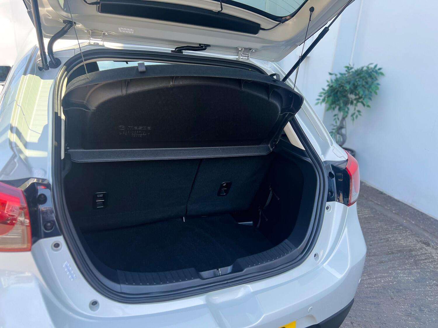 2019 MAZDA MAZDA2 2019 MAZDA MAZDA2