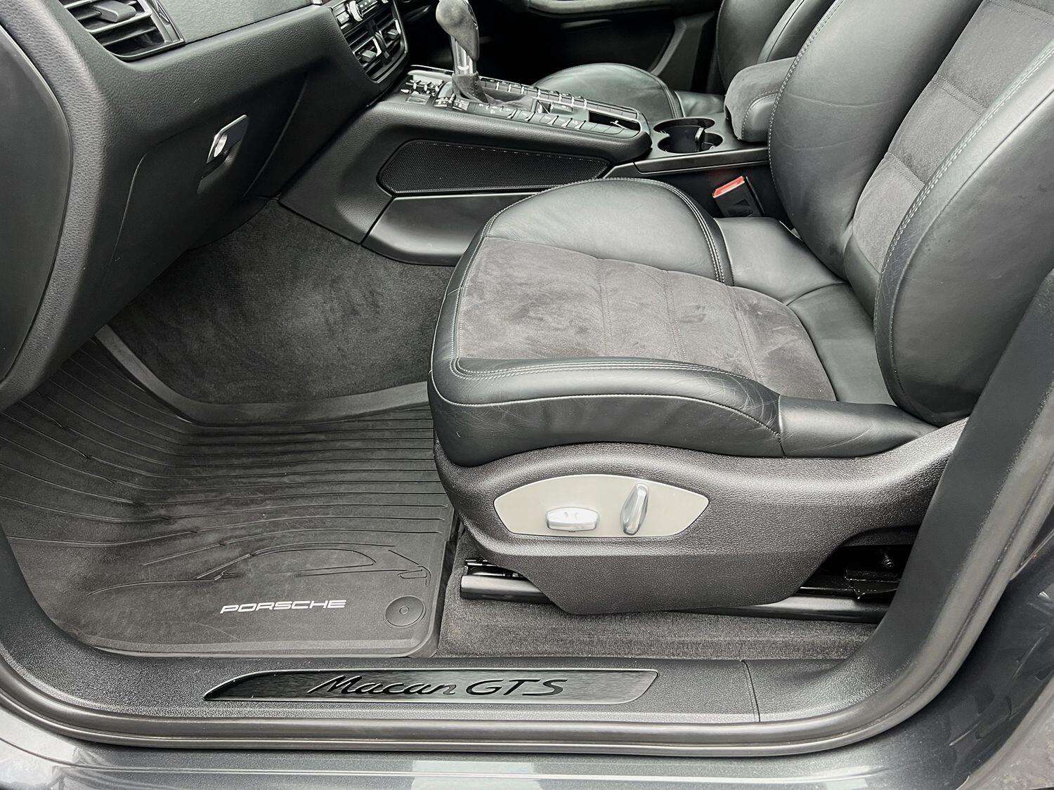 2021 PORSCHE MACAN 2021 PORSCHE MACAN