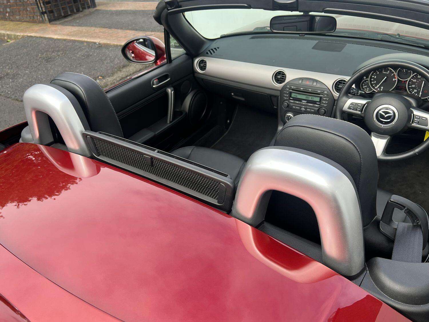 2011 MAZDA MX-5 2011 MAZDA MX-5