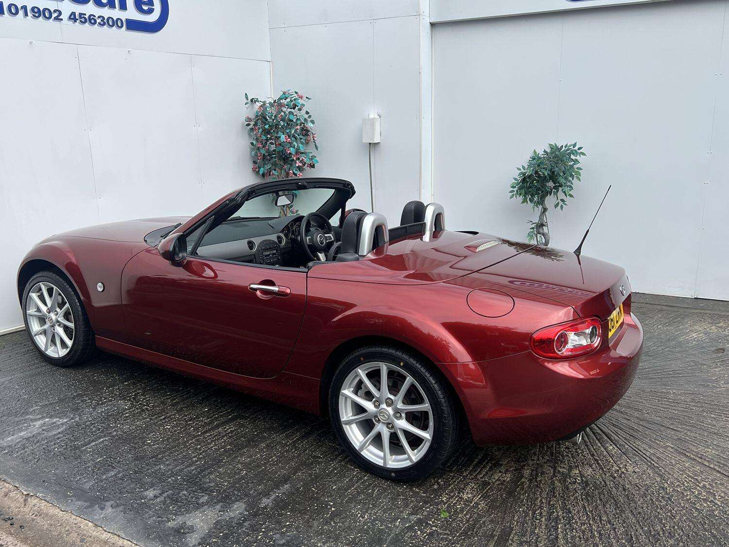 2011 MAZDA MX-5 2011 MAZDA MX-5