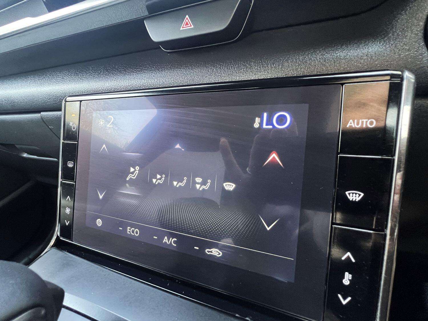 2024 MAZDA MX-30 2024 MAZDA MX-30