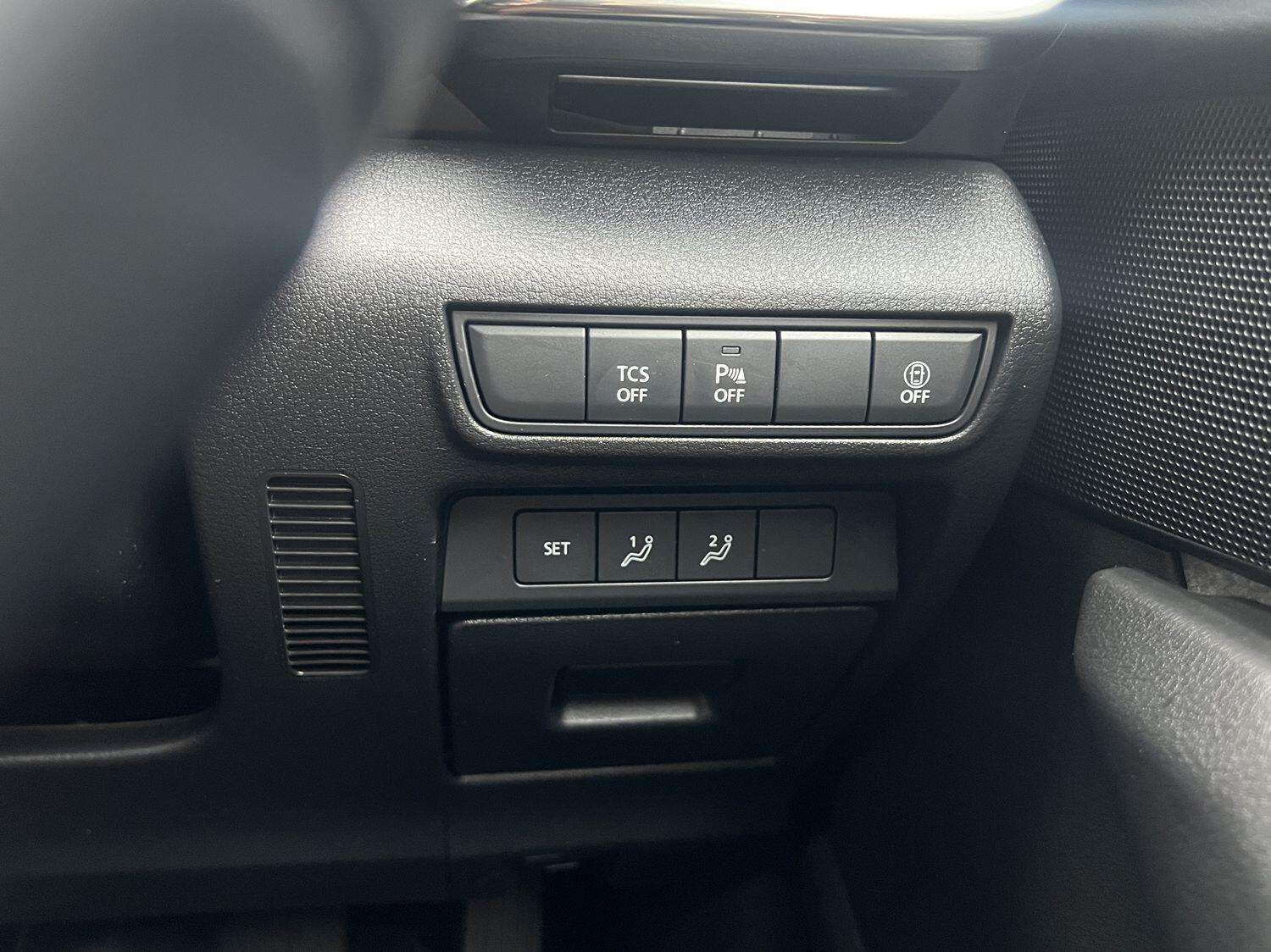 2022 MAZDA MX-30 2022 MAZDA MX-30