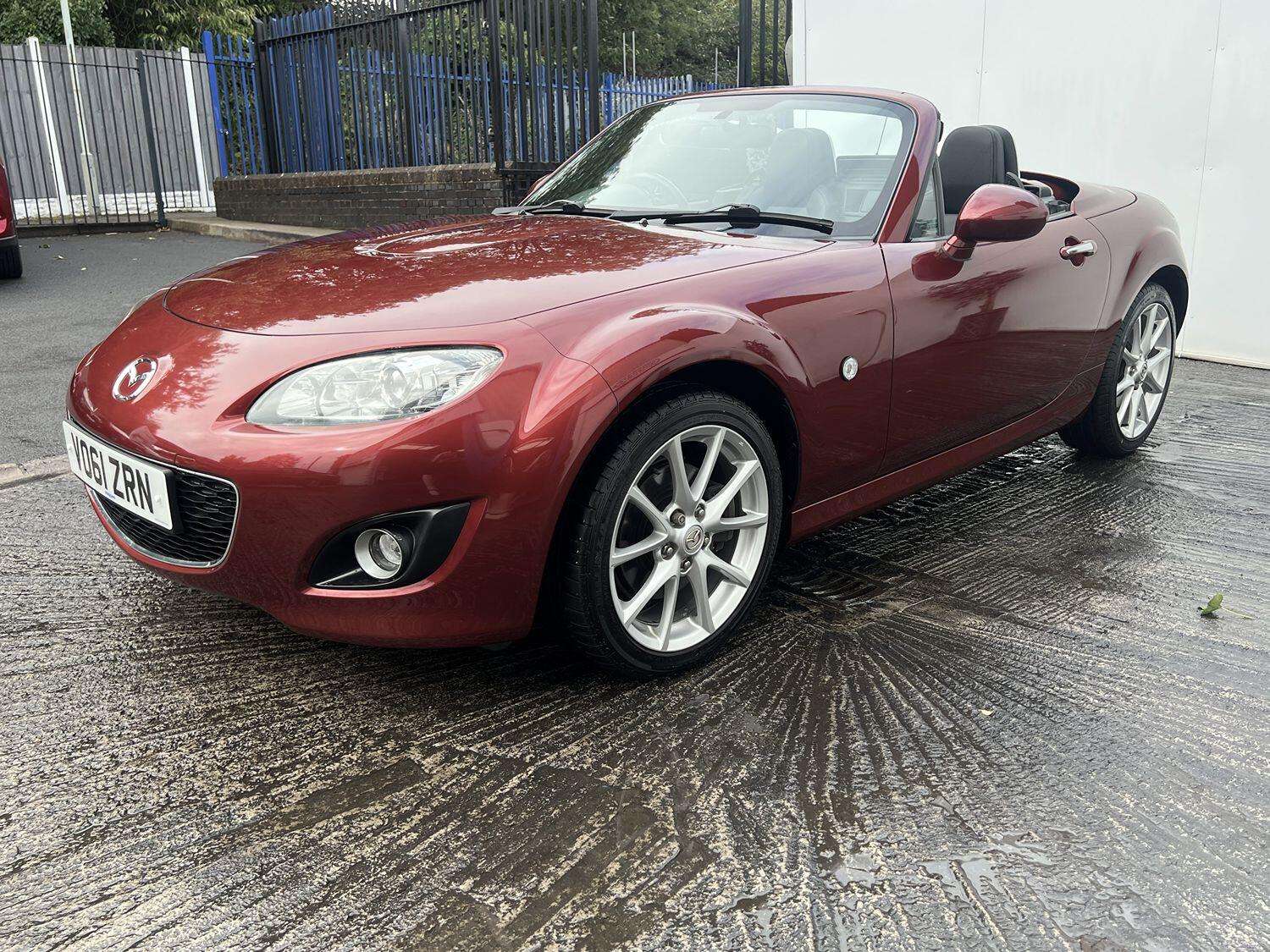 2011 MAZDA MX-5 2011 MAZDA MX-5