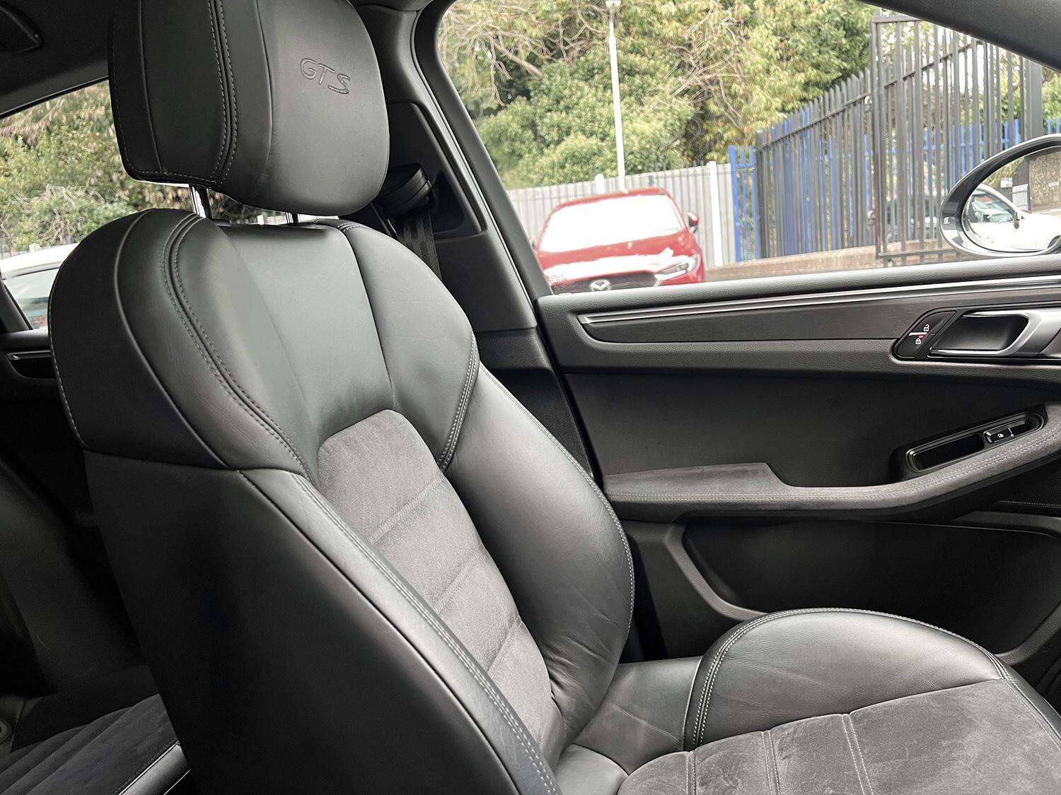 2021 PORSCHE MACAN 2021 PORSCHE MACAN