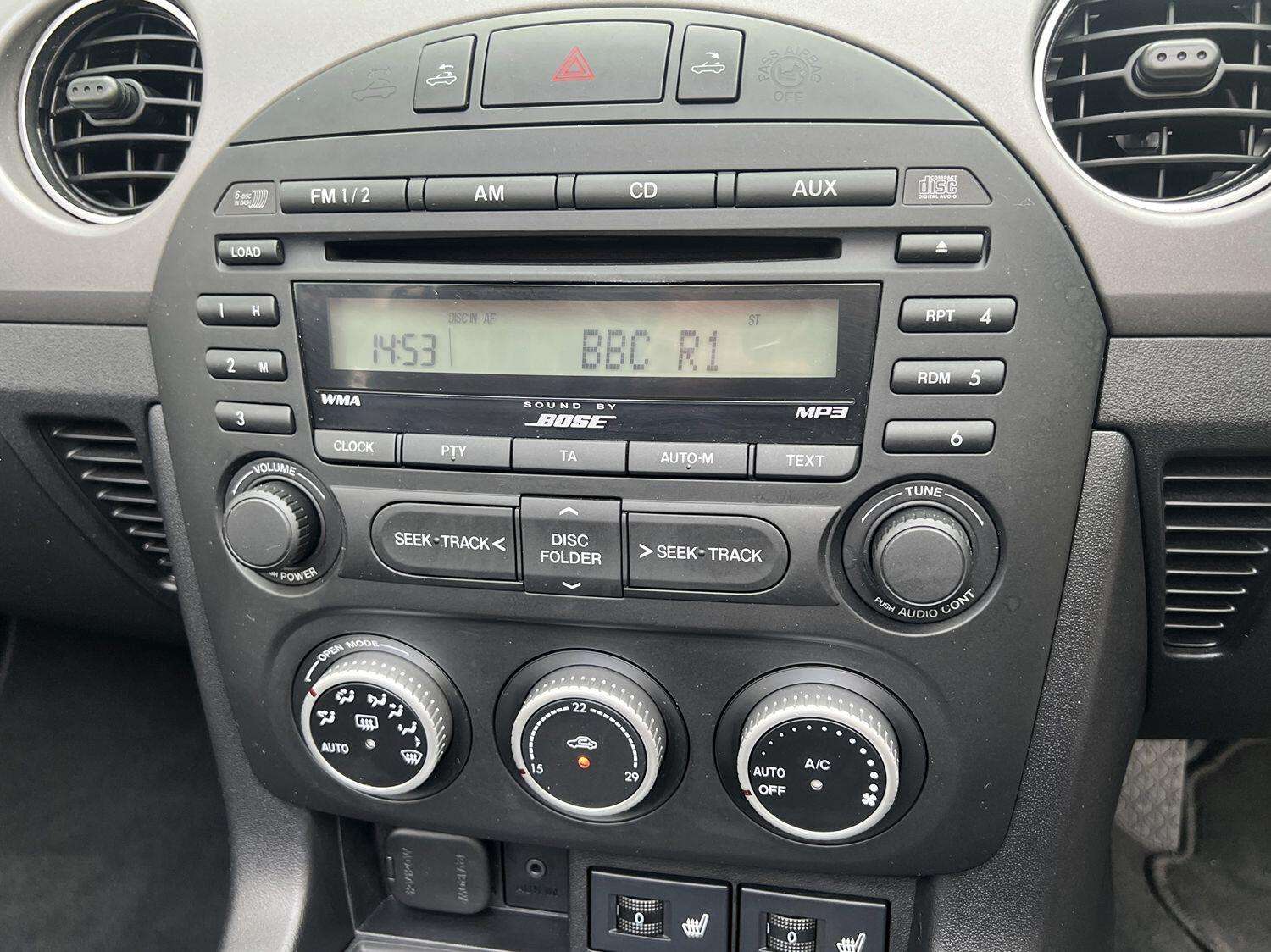 2011 MAZDA MX-5 2011 MAZDA MX-5