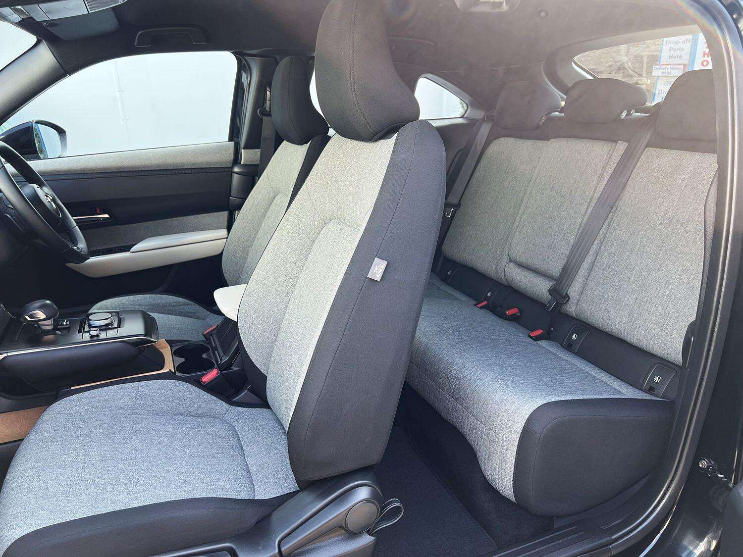 2024 MAZDA MX-30 2024 MAZDA MX-30