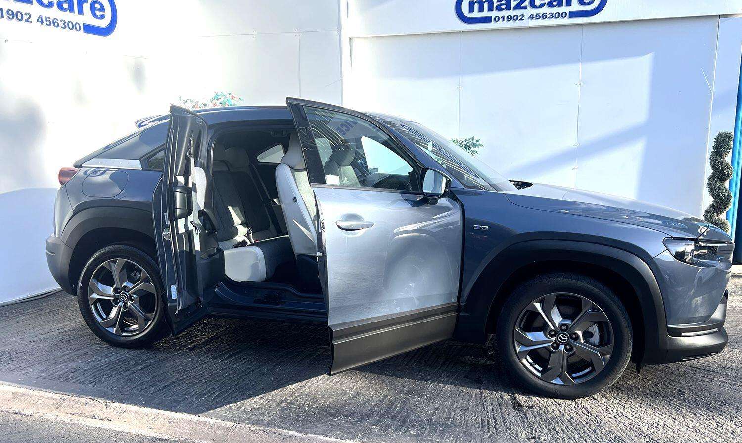 2022 MAZDA MX-30 2022 MAZDA MX-30