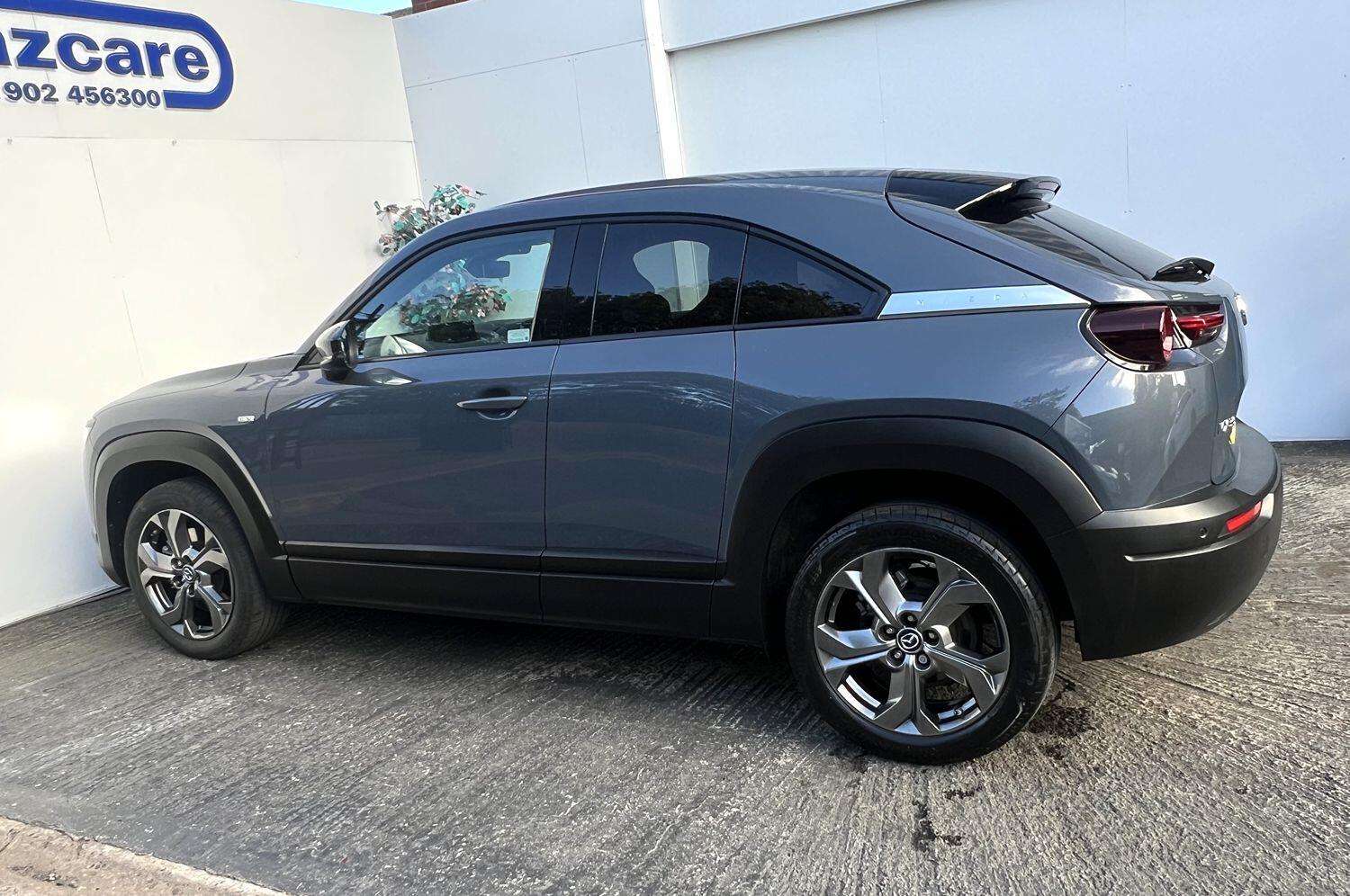 2022 MAZDA MX-30 2022 MAZDA MX-30