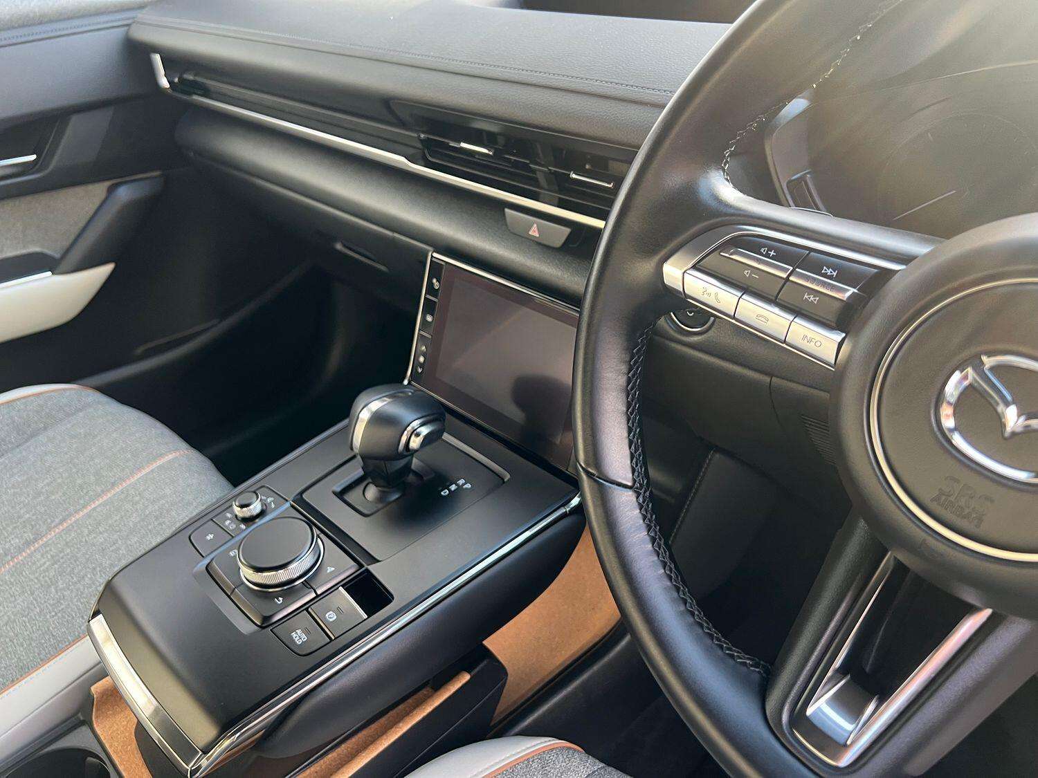 2022 MAZDA MX-30 2022 MAZDA MX-30